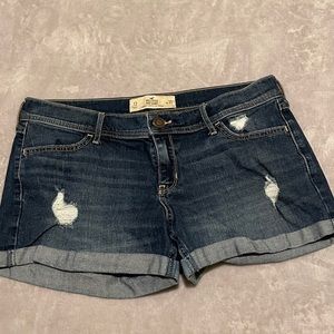 Hollister Mid Rise/Midi Shorts, Dark Wash, 4 inch inseam